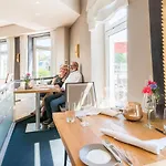 Hafenhotel Pommernyacht 3* Ueckermünde