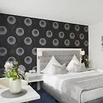 Hotel Hafenhotel Pommernyacht 3*