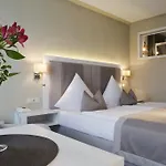 Hafenhotel Pommernyacht Hotel 3*