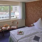 Hafenhotel Pommernyacht 3*