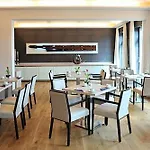 Hotel Hafenhotel Pommernyacht 3*
