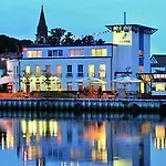 Hafenhotel Pommernyacht 3*