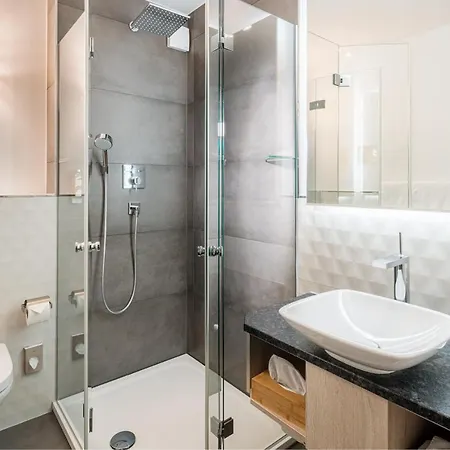 Otel Hafenhotel Pommernyacht Ueckermünde