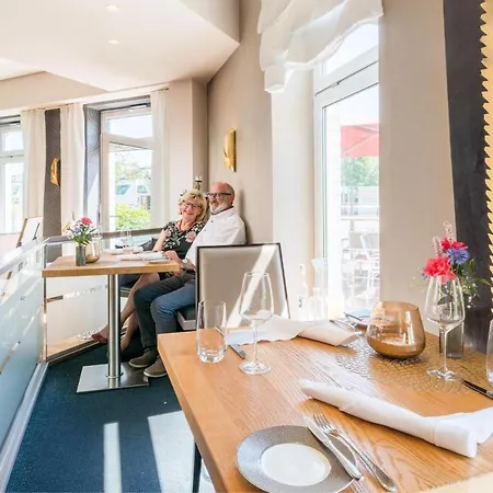 Hafenhotel Pommernyacht 3* Ueckermunde