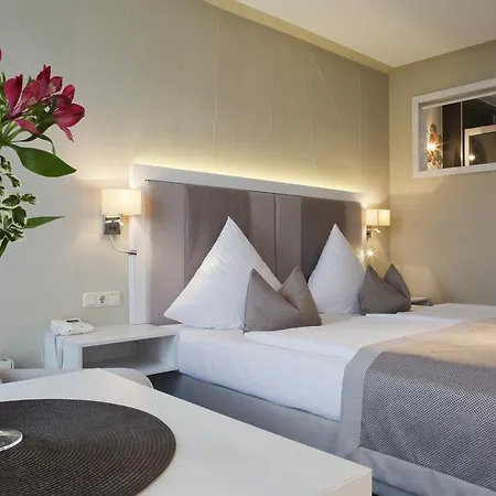 Hafenhotel Pommernyacht Hotel 3*