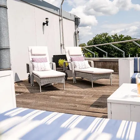 Hafenhotel Pommernyacht