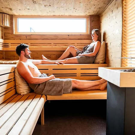 Hafenhotel Pommernyacht 3* Ueckermünde