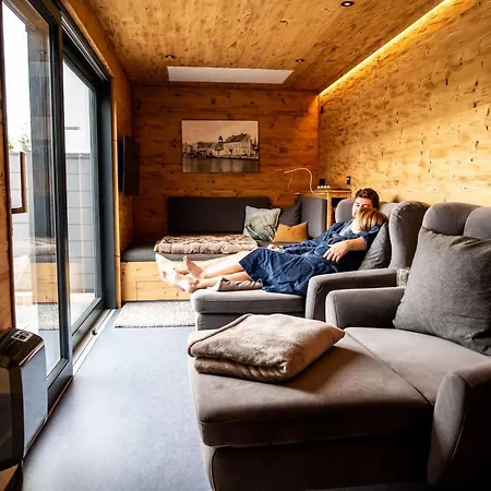 Hafenhotel Pommernyacht ホテル 3*