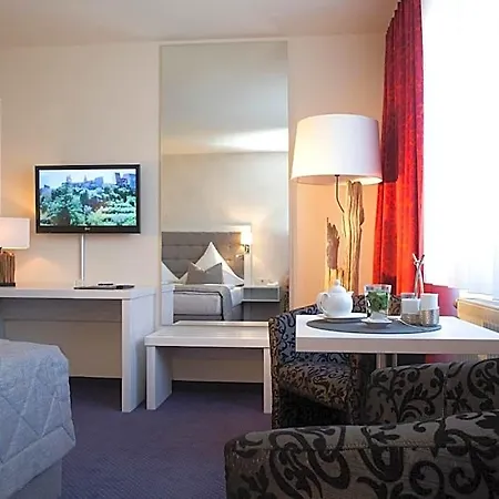 Hafenhotel Pommernyacht Hotel 3*