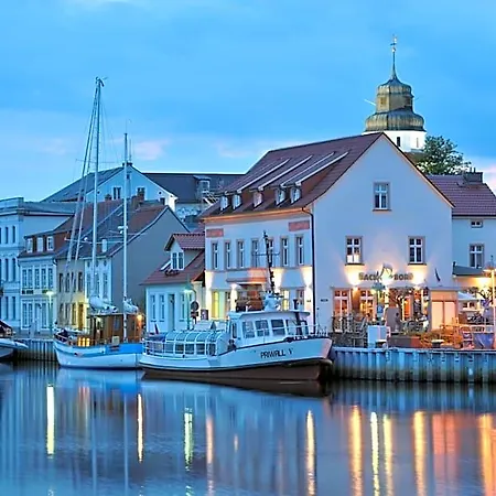 Hotel Hafenhotel Pommernyacht