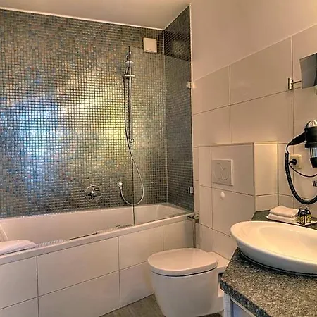 Hafenhotel Pommernyacht 3* Ueckermünde
