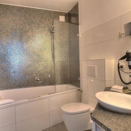 Hafenhotel Pommernyacht Hotel 3*