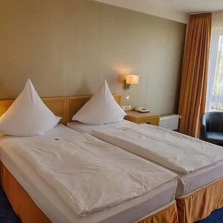 ホテル Hafenhotel Pommernyacht Ueckermünde