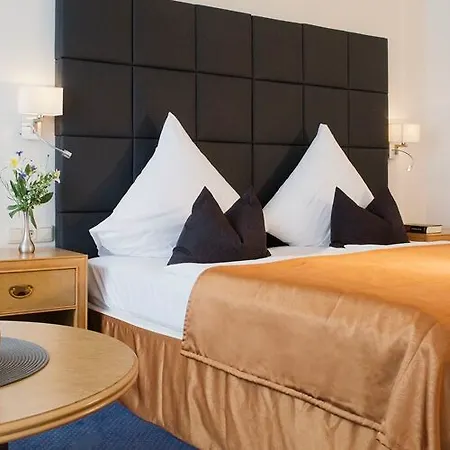 ホテル Hafenhotel Pommernyacht Ueckermünde